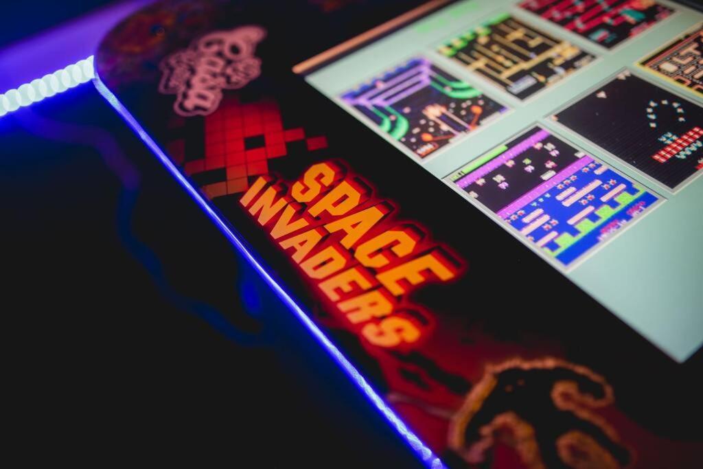 Games And Movies Lounge 7 Bed City Centre Apartment 뉴캐슬어폰타인 외부 사진